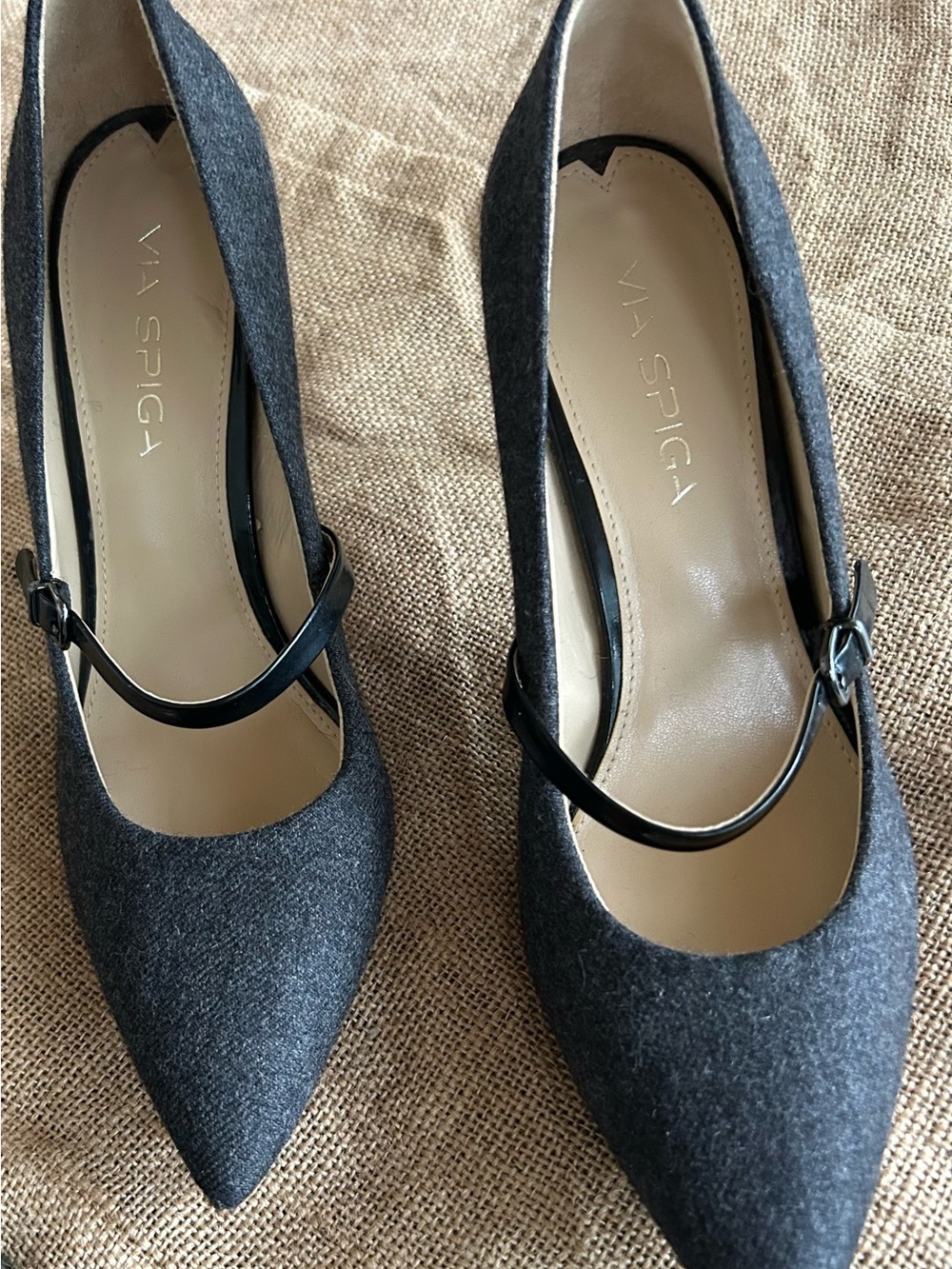 Via Spiga Charcoal Felt Pointed-Toe Mary Jane Heels, Size 7.5 - Picture 2 of 5